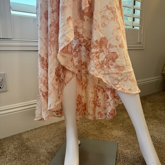 NWT EXPRESS Flowy Midi Spaghetti Strap Dress in Blush and White - Picture 8 of 9